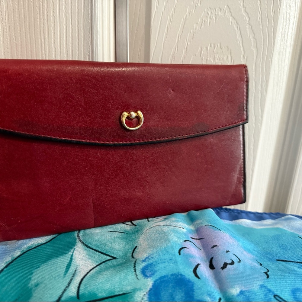 Vintage Red St. Thomas leather wallet